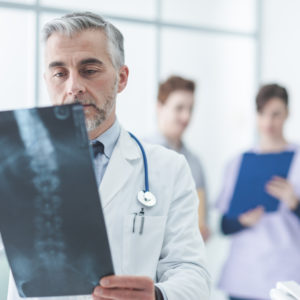 Osteoporoza – jej rodzaje, przyczyny i objawy